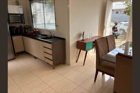 Cozinha de casa para alugar com 1 quarto, 60m² em Aririu, Palhoça