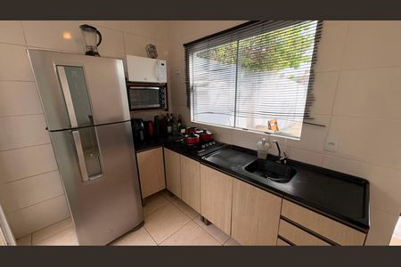 Cozinha de casa para alugar com 1 quarto, 60m² em Aririu, Palhoça