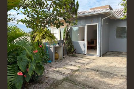 Área externa de casa para alugar com 1 quarto, 60m² em Aririu, Palhoça
