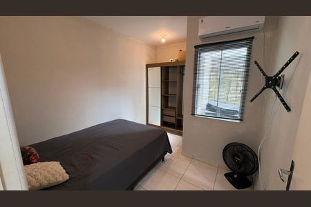Quarto de casa para alugar com 1 quarto, 60m² em Aririu, Palhoça
