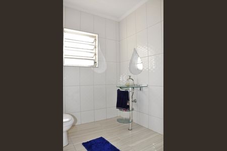 Casa à venda com 126m², 3 quartos e 2 vagas Casa à venda com 126m², 3 quartos e 2 vagasDetalhe - Lavabo