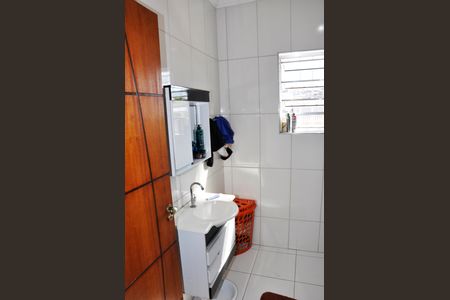 Casa à venda com 126m², 3 quartos e 2 vagas Casa à venda com 126m², 3 quartos e 2 vagasDetalhe - Banheiro Social