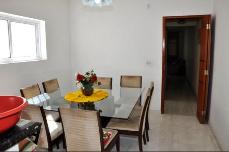 Casa à venda com 126m², 3 quartos e 2 vagas Casa à venda com 126m², 3 quartos e 2 vagasDetalhe - Copa