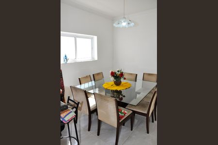 Casa à venda com 126m², 3 quartos e 2 vagas Casa à venda com 126m², 3 quartos e 2 vagasDetalhe - Copa