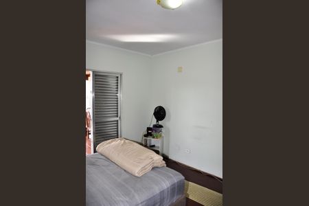 Casa à venda com 126m², 3 quartos e 2 vagas Casa à venda com 126m², 3 quartos e 2 vagasDetalhe - Quarto 01 com Suíte e Varanda