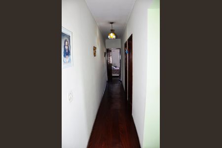 Casa à venda com 126m², 3 quartos e 2 vagas Casa à venda com 126m², 3 quartos e 2 vagasDetalhe - Corredor