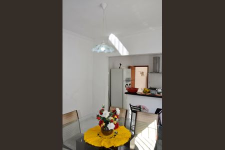 Casa à venda com 126m², 3 quartos e 2 vagas Casa à venda com 126m², 3 quartos e 2 vagasDetalhe - Copa