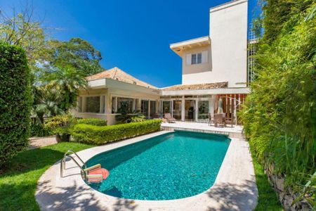 Casa à venda com 874m², 4 quartos e 6 vagas