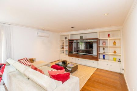 Casa à venda com 4 quartos, 874m² em Fazenda Morumbi, São Paulo
