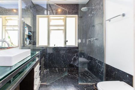 Casa à venda com 874m², 4 quartos e 6 vagas