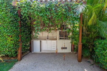 Casa à venda com 874m², 4 quartos e 6 vagas