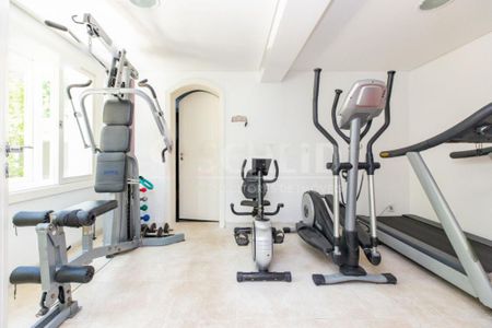 Casa à venda com 874m², 4 quartos e 6 vagas