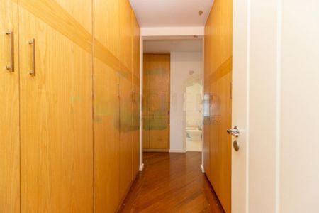 Casa à venda com 874m², 4 quartos e 6 vagas