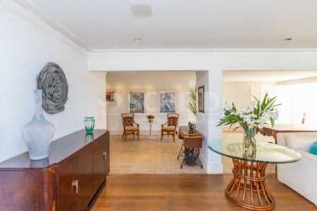 Casa à venda com 4 quartos, 874m² em Fazenda Morumbi, São Paulo