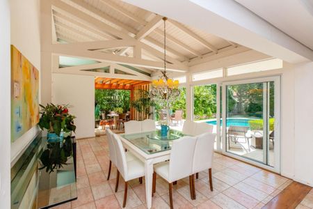 Casa à venda com 874m², 4 quartos e 6 vagas