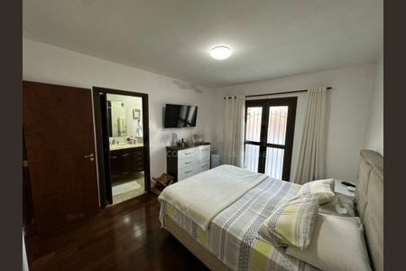 Casa à venda com 3 quartos, 249m² em Vila Campo Grande, São Paulo
