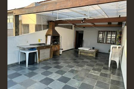 Casa à venda com 249m², 3 quartos e 2 vagas