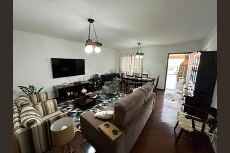 Casa à venda com 249m², 3 quartos e 2 vagas