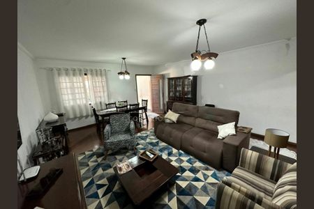 Casa à venda com 3 quartos, 249m² em Vila Campo Grande, São Paulo