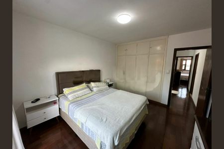 Casa à venda com 3 quartos, 249m² em Vila Campo Grande, São Paulo