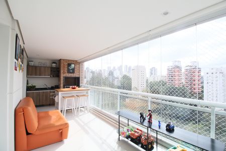 Apartamento à venda com 171m², 4 quartos e 3 vagasVaranda