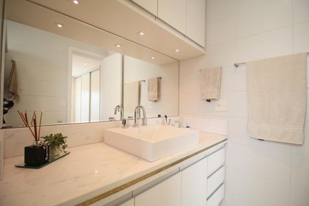 Apartamento à venda com 171m², 4 quartos e 3 vagasBanheiro