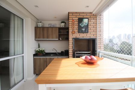 Apartamento à venda com 171m², 4 quartos e 3 vagasVaranda