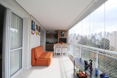 Apartamento à venda com 171m², 4 quartos e 3 vagasVaranda