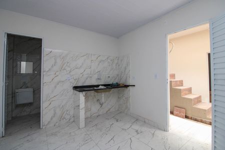 Quarto/Cozinha de casa para alugar com 1 quarto, 35m² em Jardim Miriam, São Paulo