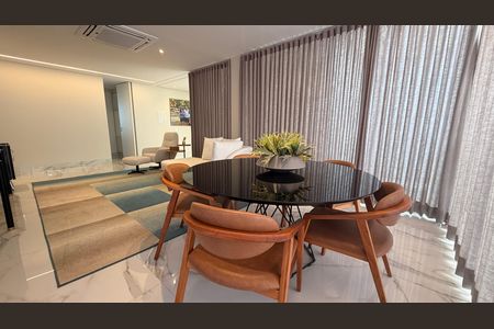 Casa de condomínio à venda com 510m², 5 quartos e 4 vagas Casa de condomínio à venda com 510m², 5 quartos e 4 vagasSala 2