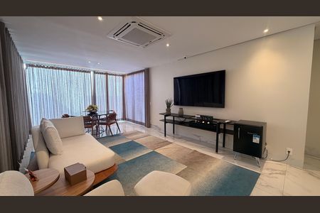 Casa de condomínio à venda com 510m², 5 quartos e 4 vagas Casa de condomínio à venda com 510m², 5 quartos e 4 vagasSala 2