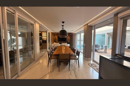 Casa de condomínio à venda com 510m², 5 quartos e 4 vagas Casa de condomínio à venda com 510m², 5 quartos e 4 vagasSala de Jantar