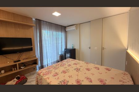 Casa de condomínio à venda com 510m², 5 quartos e 4 vagas Casa de condomínio à venda com 510m², 5 quartos e 4 vagasSuíte 3