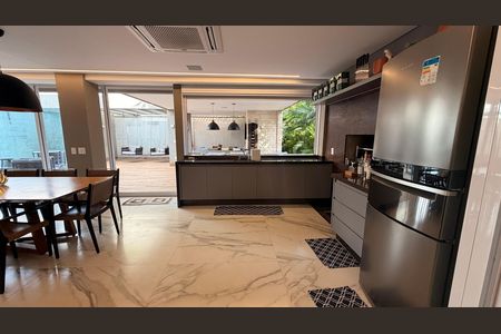 Casa de condomínio à venda com 510m², 5 quartos e 4 vagas Casa de condomínio à venda com 510m², 5 quartos e 4 vagasÁrea gourmet