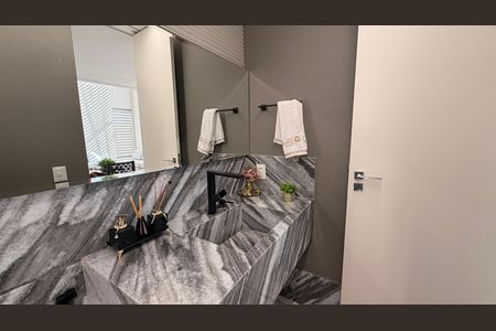 Casa de condomínio à venda com 510m², 5 quartos e 4 vagas Casa de condomínio à venda com 510m², 5 quartos e 4 vagasLavabo