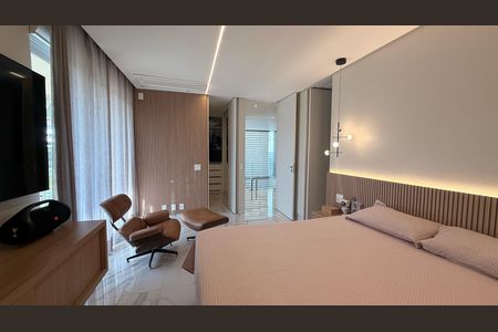 Casa de condomínio à venda com 510m², 5 quartos e 4 vagas Casa de condomínio à venda com 510m², 5 quartos e 4 vagasSuíte 2
