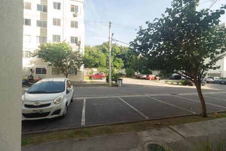 Vista da Sala de apartamento para alugar com 2 quartos, 44m² em Inhoaíba, Rio de Janeiro