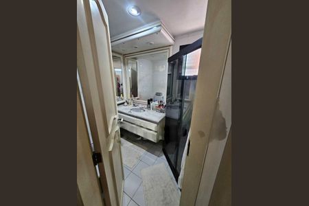 Apartamento à venda com 221m², 3 quartos e 3 vagas