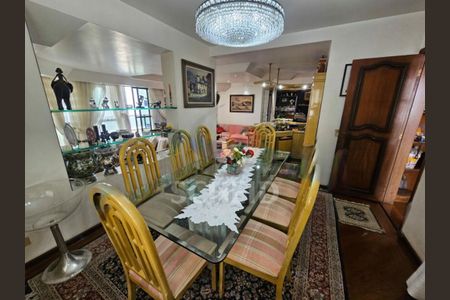 Apartamento à venda com 3 quartos, 221m² em Moema, São Paulo