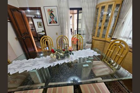 Apartamento à venda com 221m², 3 quartos e 3 vagas