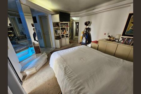 Apartamento à venda com 221m², 3 quartos e 3 vagas