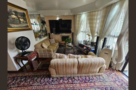 Apartamento à venda com 221m², 3 quartos e 3 vagas