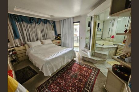 Apartamento à venda com 221m², 3 quartos e 3 vagas
