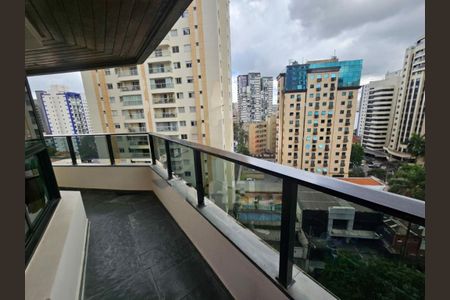 Apartamento à venda com 221m², 3 quartos e 3 vagas