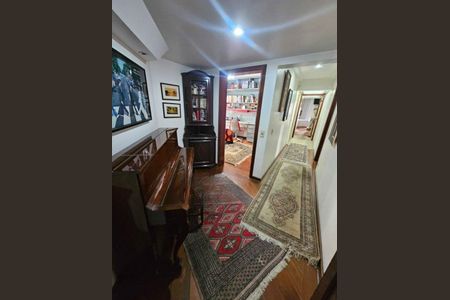 Apartamento à venda com 221m², 3 quartos e 3 vagas