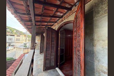 Casa de condomínio para alugar com 220m², 3 quartos e 1 vaga Casa de condomínio para alugar com 220m², 3 quartos e 1 vagaSuíte - Varanda