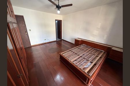 Casa de condomínio para alugar com 220m², 3 quartos e 1 vaga Casa de condomínio para alugar com 220m², 3 quartos e 1 vagaSuíte