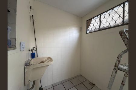 Casa de condomínio para alugar com 220m², 3 quartos e 1 vaga Casa de condomínio para alugar com 220m², 3 quartos e 1 vagaÁrea de serviço