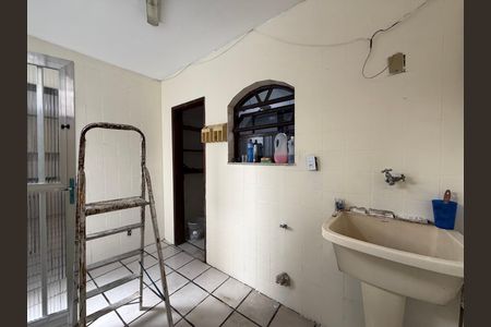 Casa de condomínio para alugar com 220m², 3 quartos e 1 vaga Casa de condomínio para alugar com 220m², 3 quartos e 1 vagaÁrea de serviço