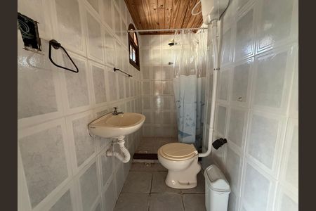 Casa de condomínio para alugar com 220m², 3 quartos e 1 vaga Casa de condomínio para alugar com 220m², 3 quartos e 1 vagaTerraço - Banheiro